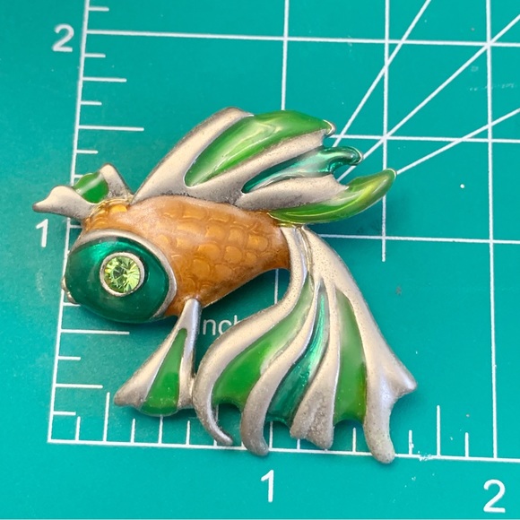 Enamel betta fighting fish brooch pin colorful green gold rhinestone  eye - Picture 2 of 5